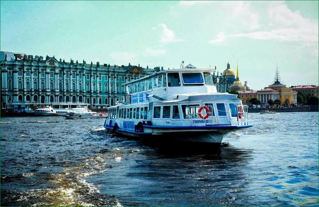 Прогулки на теплоходах по Москве-реке, Неве и Волге